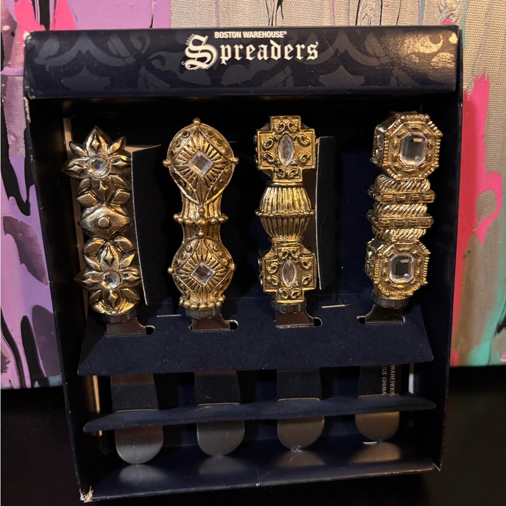 Boston Warehouse Decorative Gold Spreaders